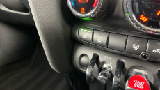 MINI Hatchback 1.5 Cooper Classic Premium 5dr Auto Petrol Hatchback